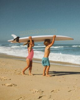MAMAS DAYS ! 🌞-15% avec le code MAMA15

Qui a dit qu'il était facile d'aller surfer avec ses kids ? 😅
Déchargez-vous les bras et optez pour un surf bag pratique, éco-responsable et stylé ! 

Il n'est pas trop tard pour offrir à ta belle un cadeau qui la suivra sur toutes ses aventures. Parce que chaque mama mérite de surfer en toute liberté, même avec les petits autour. 😉

Aujourd'hui, c’est l’occasion de dire merci à celles qui ont toujours été là, prêtes à nous soutenir, à nous écouter et à nous emmener sur de nouvelles vagues. 🤎