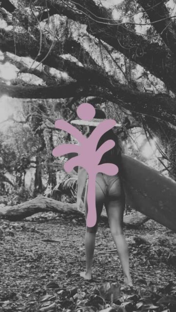 Juste un grain de sel 🌊

Parfois, il suffit d’une ligne tracée à la main pour qu’une image devienne une identité. Ce palmier, je l’ai dessiné pour apporter ce côté organique, cette imperfection qui rend le visuel vivant. 🌴

C’est ma vision du branding pour les marques outdoor : rester solaire, chercher le vrai, et ne jamais perdre ce lien avec l’élément. On ne crée pas juste un logo, on installe une atmosphère, un souvenir de session, une vibration.

Je crée l’univers visuel des marques qui vivent dehors. 🌞

Prêt à pimper ton branding ? Go DM pour qu’on en discute.

#outdoordesign #surfculture #brandidentity #creativedirection #sportbranding