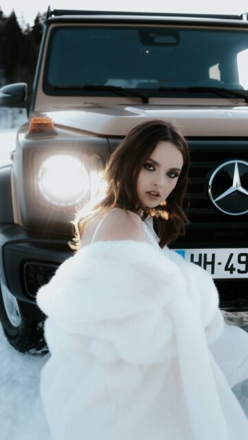 Tu veux un site qui représente vraiment ta personnalité ? 🌞
Un espace clair, beau, puissant — où ton univers s’impose dès la première seconde.

Je crée des sites qui ne se contentent pas d’être jolis.
Ils racontent ton identité, ils captent l’attention,
et surtout… ils convertissent.

Du vitrine sur-mesure au e-commerce pensé pour vendre,
j’aligne ton image, ton message et ton business.

Ici j’ai créé un site vitrine optimisé spécialement pour @louisedupuis.photographe 📸
Photographe de talent pour les particuliers, marques et entreprises.
Crédit photos : @louisedupuis.photographe 

Tu veux passer au niveau supérieur ?
👉 DM “SITE” et je t’envoie ta stratégie + un devis rapide.

#webdesign #ecommerce #branding #artdirection #brandstrategy